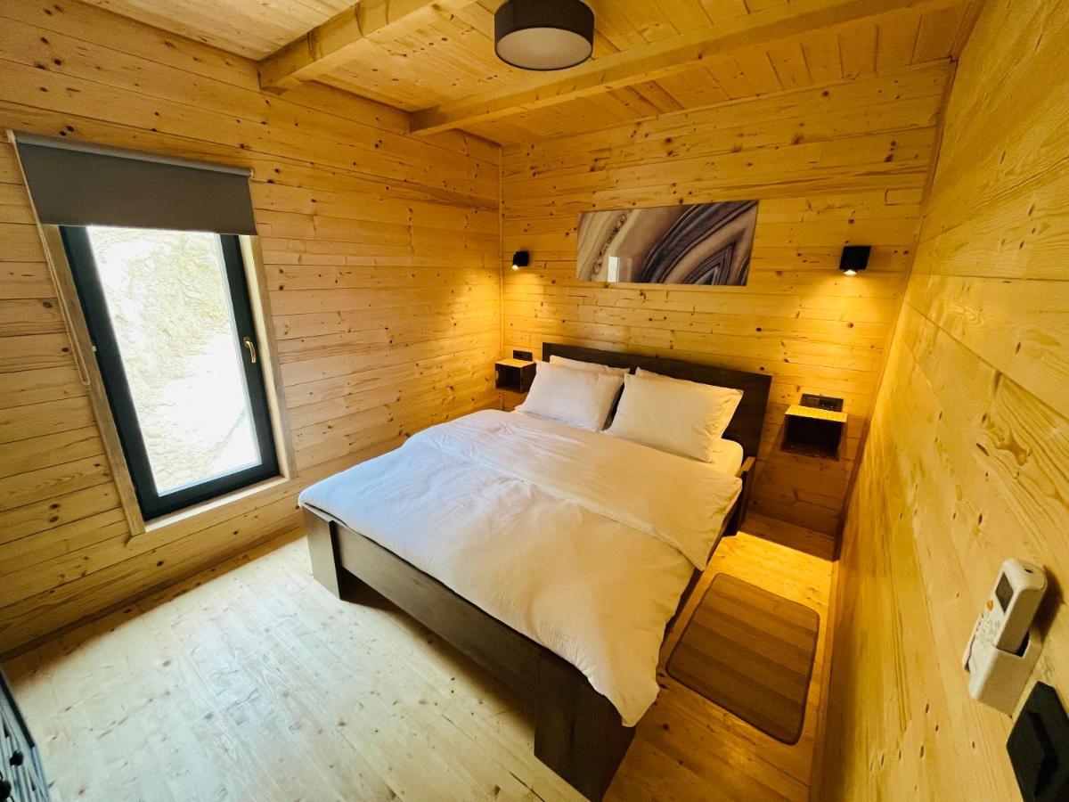 Holiday House Adamo Selno Exterior photo