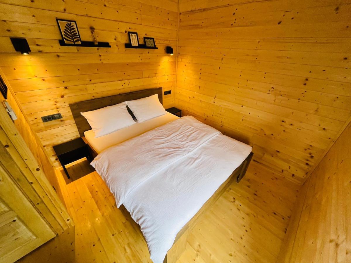 Holiday House Adamo Selno Exterior photo